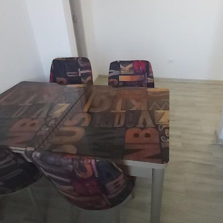 Studio Elisa Leilighet Caransebeş Eksteriør bilde